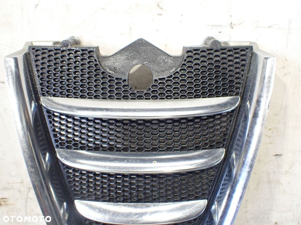 GRILL ATRAPA ALFA ROMEO GT - 3