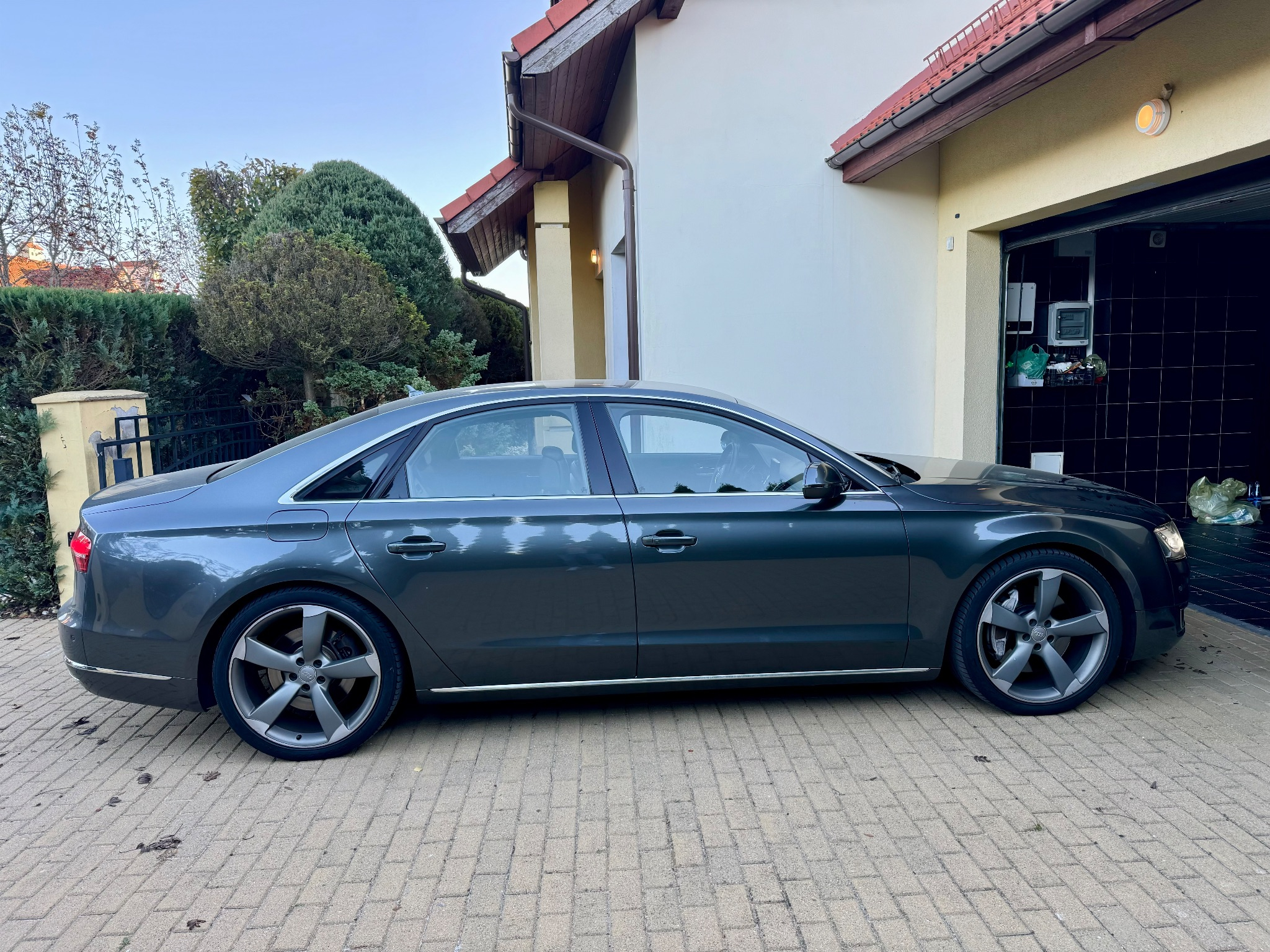 Audi A8 - 3