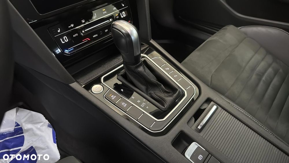 Volkswagen Passat 2.0 TSI Elegance DSG - 16