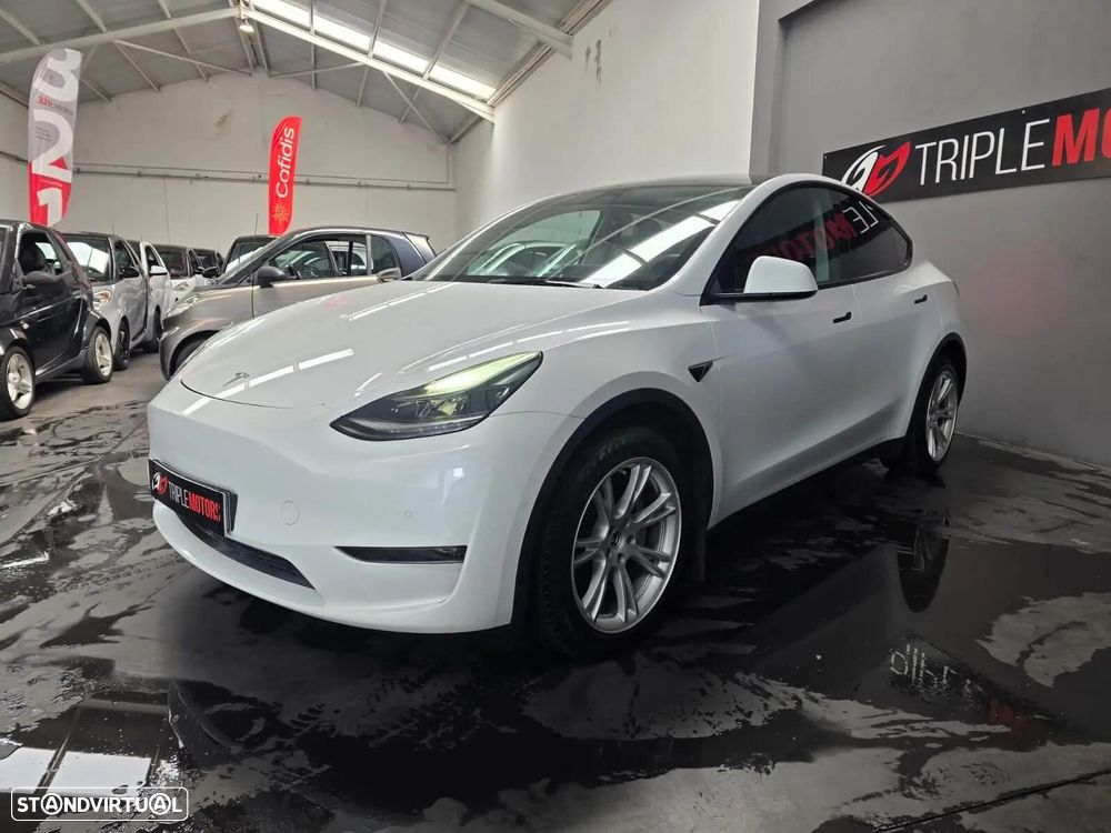Tesla Model Y Long Range Dual Motor AWD - 2