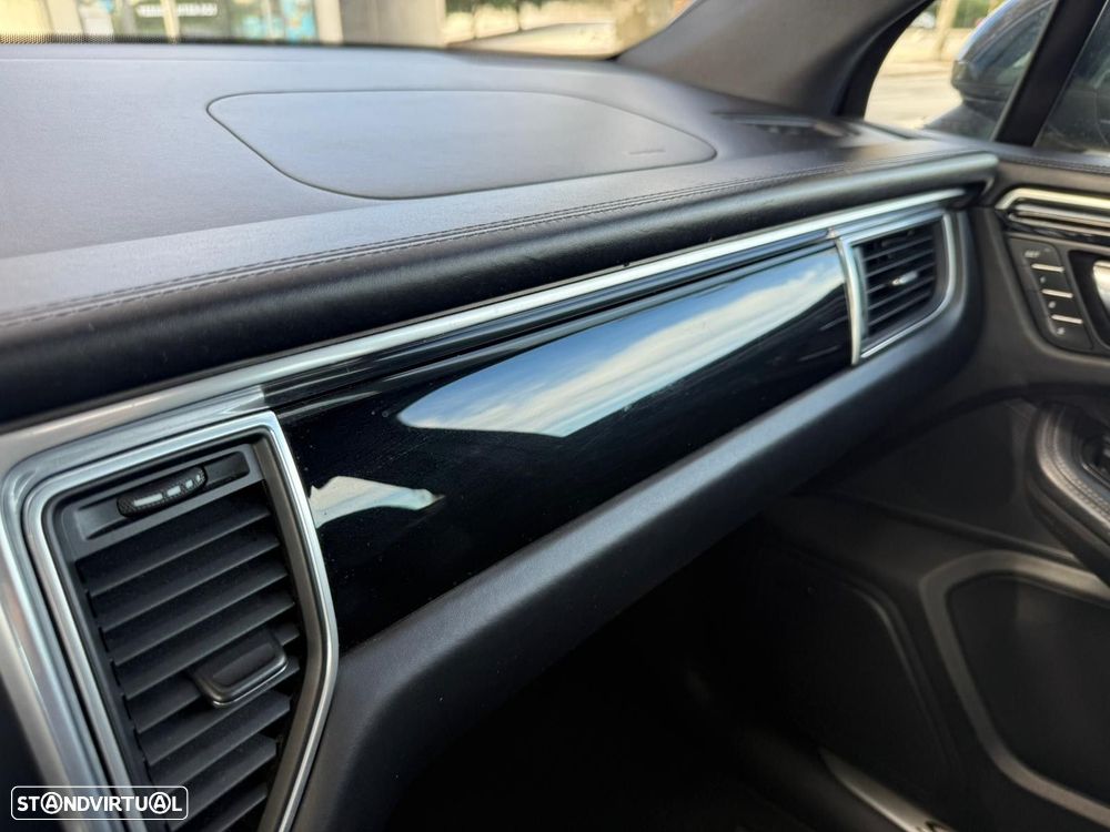 Porsche Macan S - 33