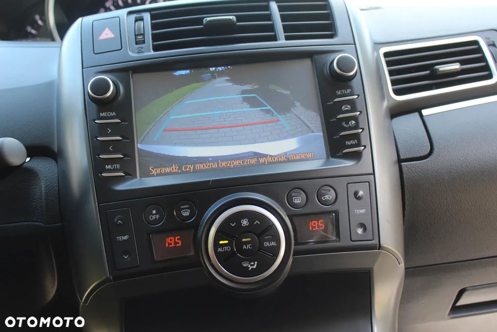 Toyota Verso 1.6 D-4D Premium - 14