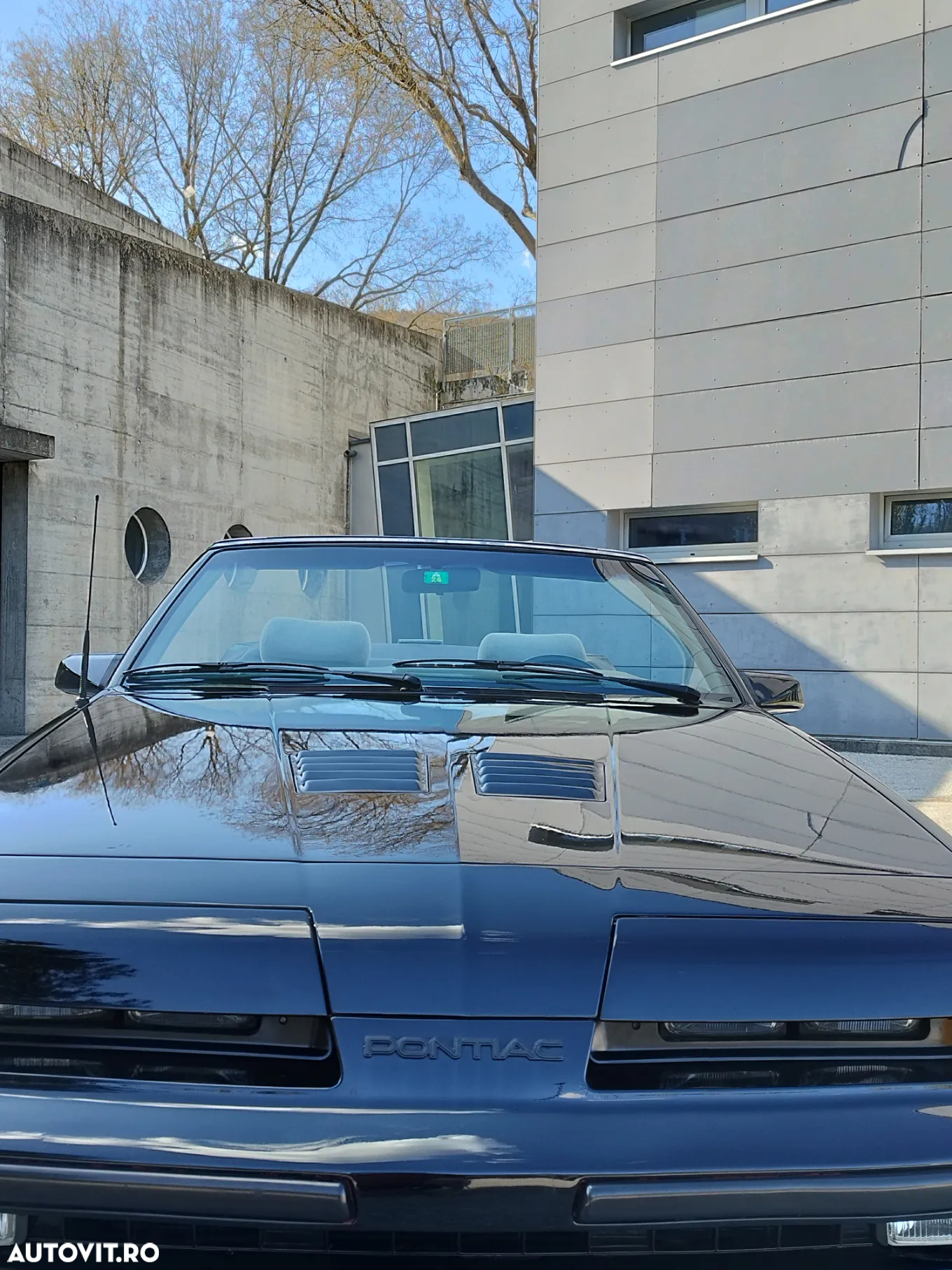 Pontiac Sunbird - 16