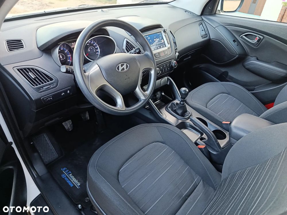 Hyundai ix35 blue 1.6 2WD Finale Silver - 10