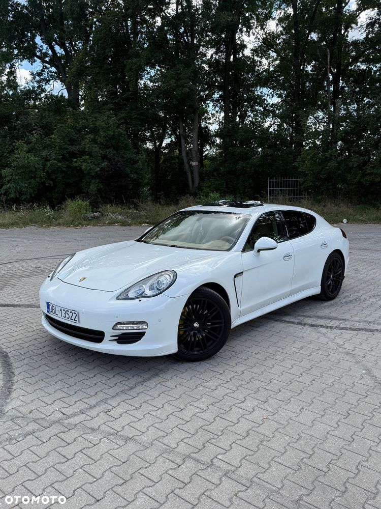 Porsche Panamera 4S - 1