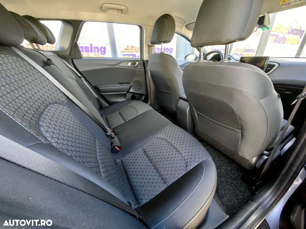 Kia Ceed 1.6 CRDi (48V Mild-Hybrid) DCT7 Spirit - 18