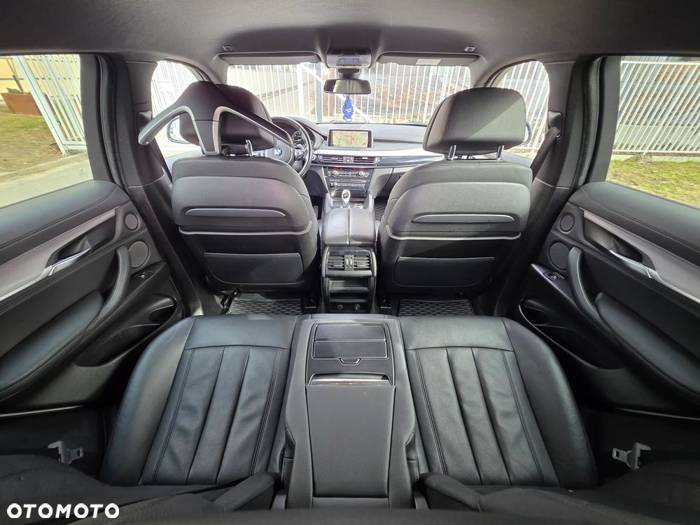 BMW X6 xDrive40d - 27