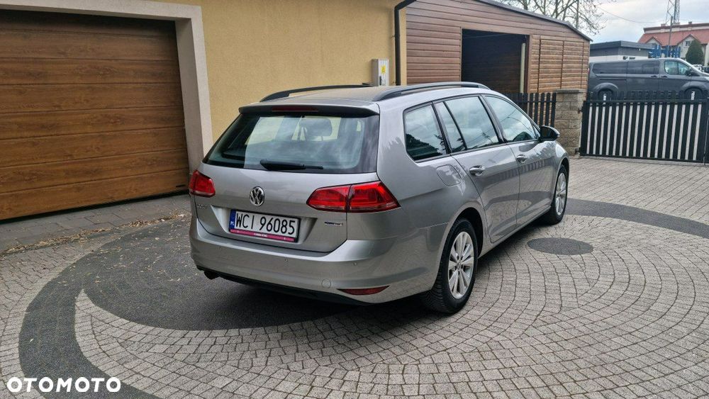 Volkswagen Golf - 6