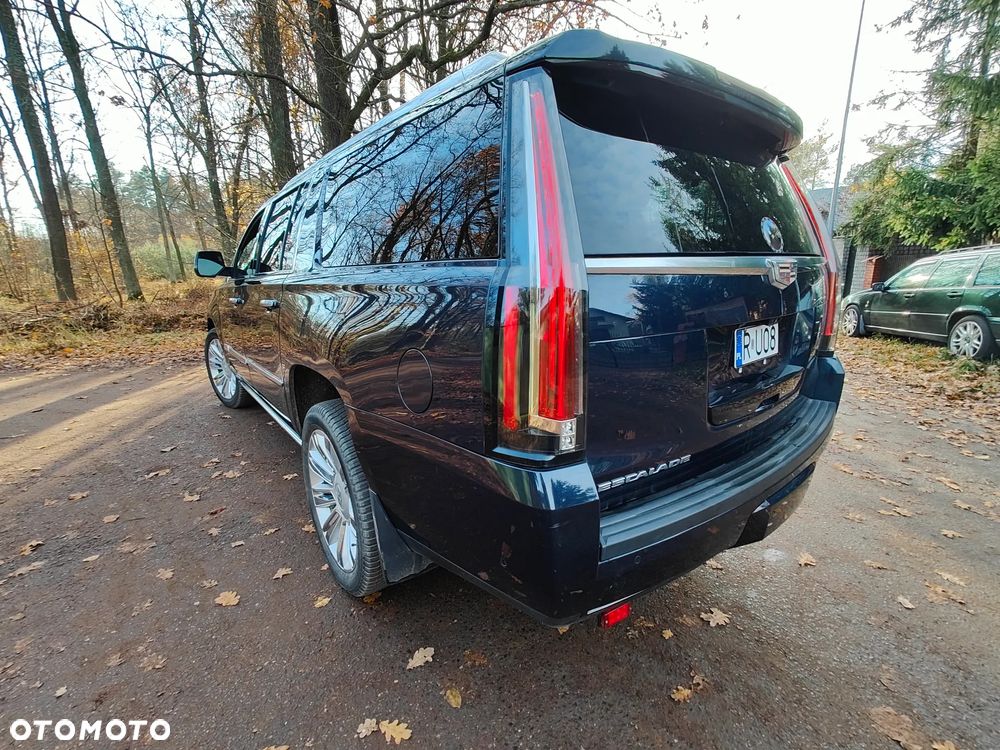 Cadillac Escalade - 7