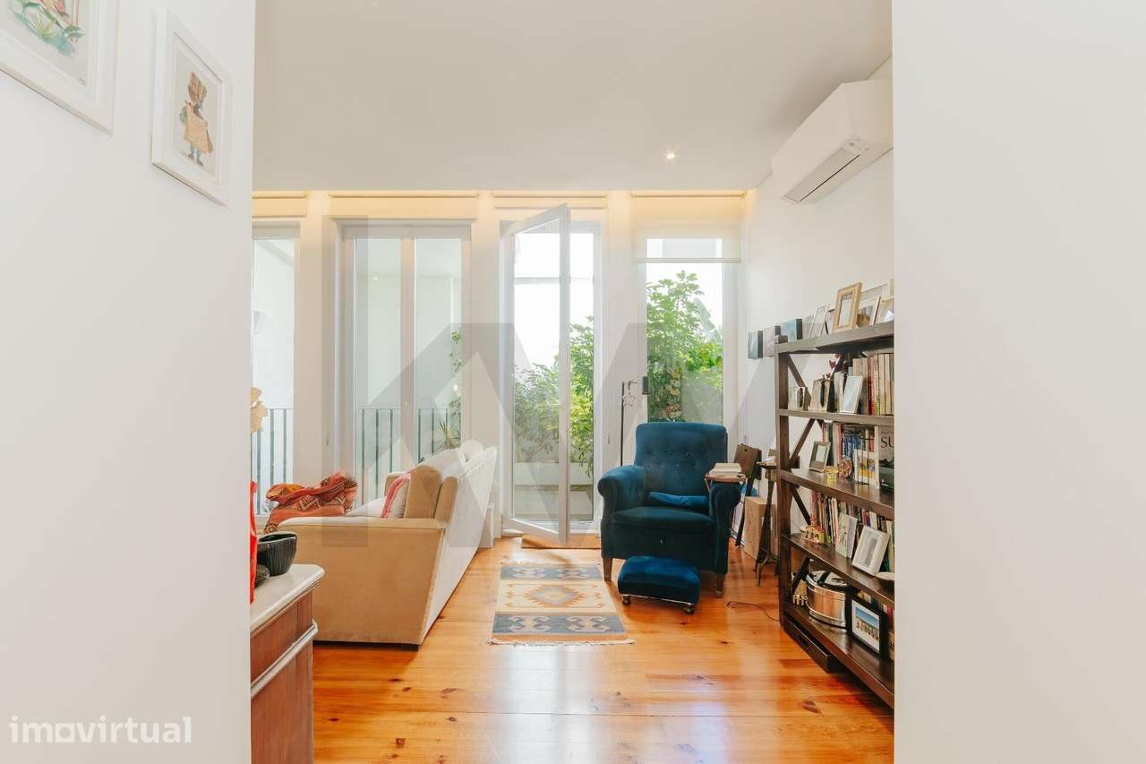 Apartamento T2 com Terraço em Algés (91,5m2) - Grande imagem: 2/23