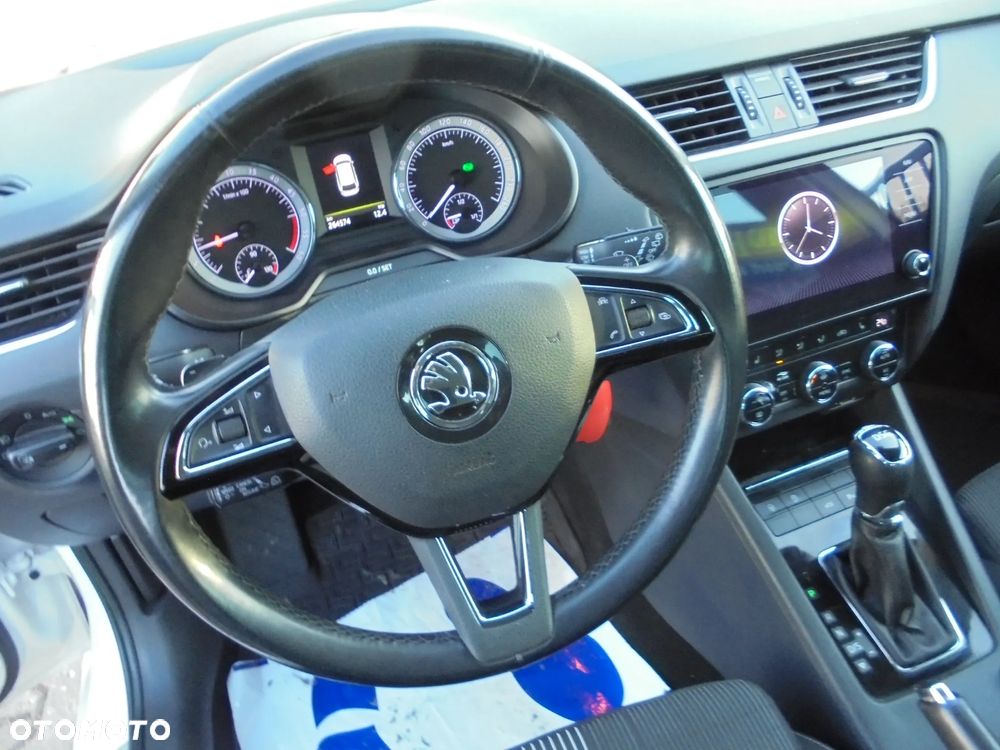 Skoda Octavia 2.0 TDI DSG Ambition - 10