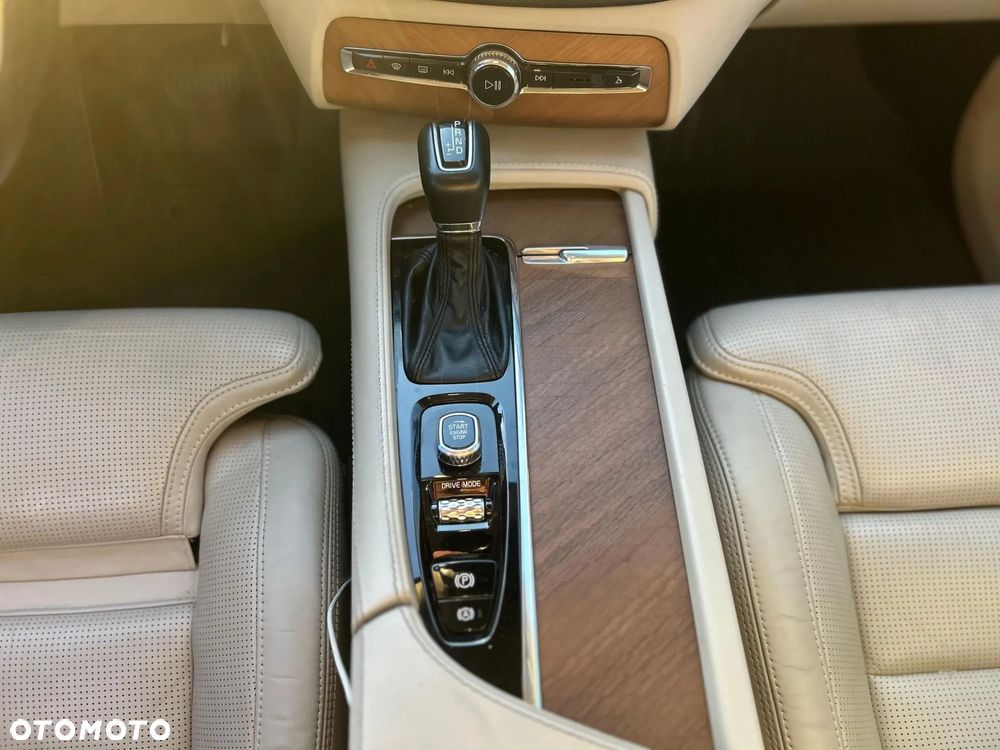 Volvo XC 90 T6 AWD Geartronic Inscription - 19