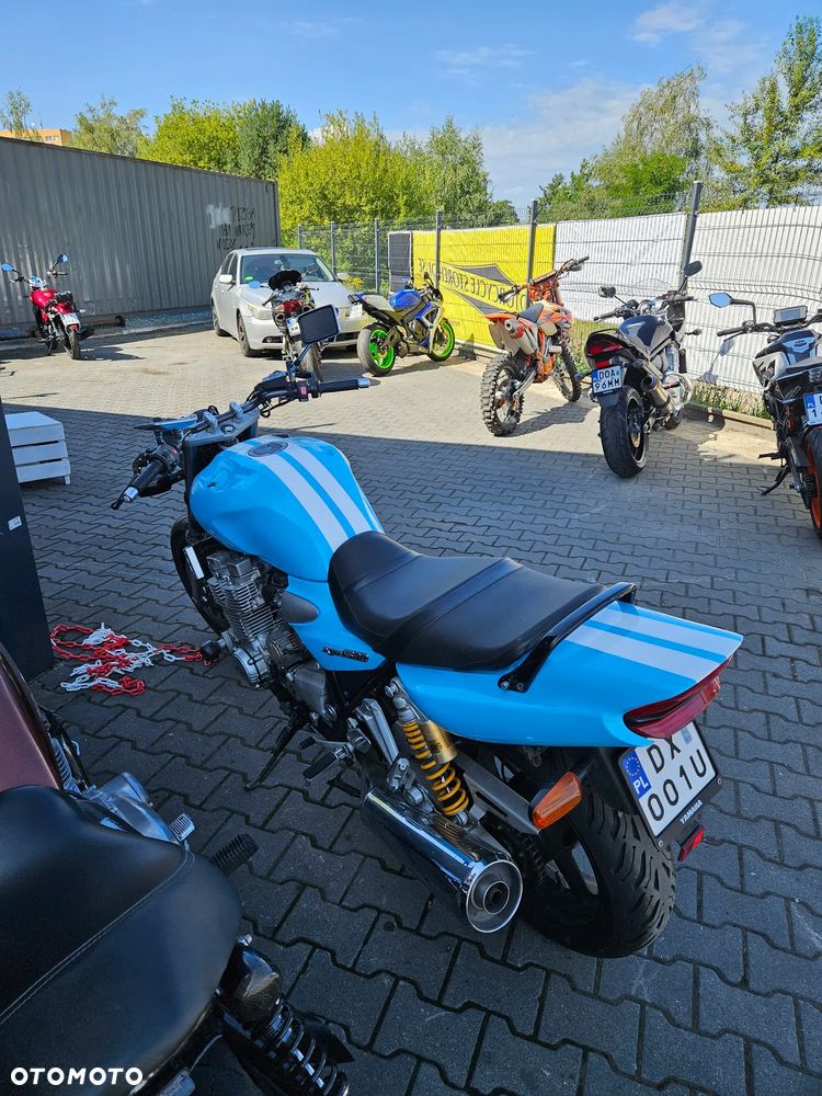 Yamaha XJR - 4