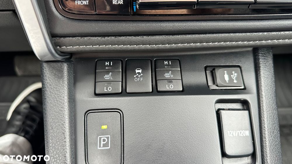 Toyota Auris - 22