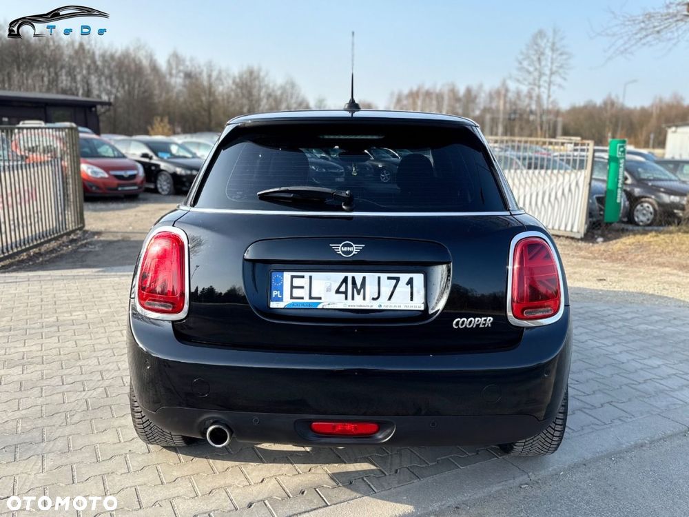 MINI Cooper Seven Chili - 16