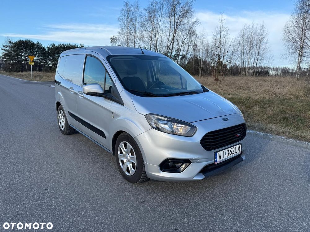 Ford Transit Courier - 2