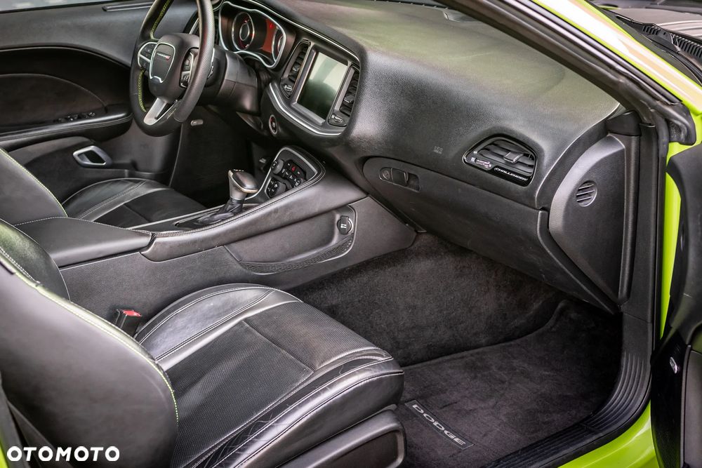 Dodge Challenger - 20