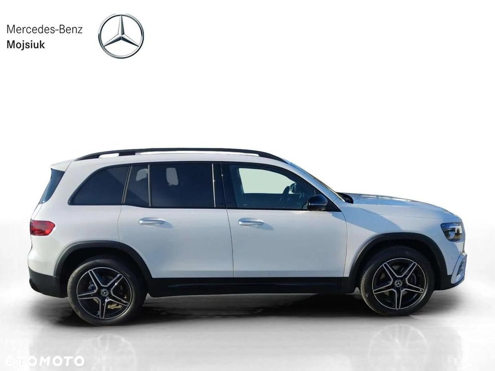 Mercedes-Benz GLB - 9
