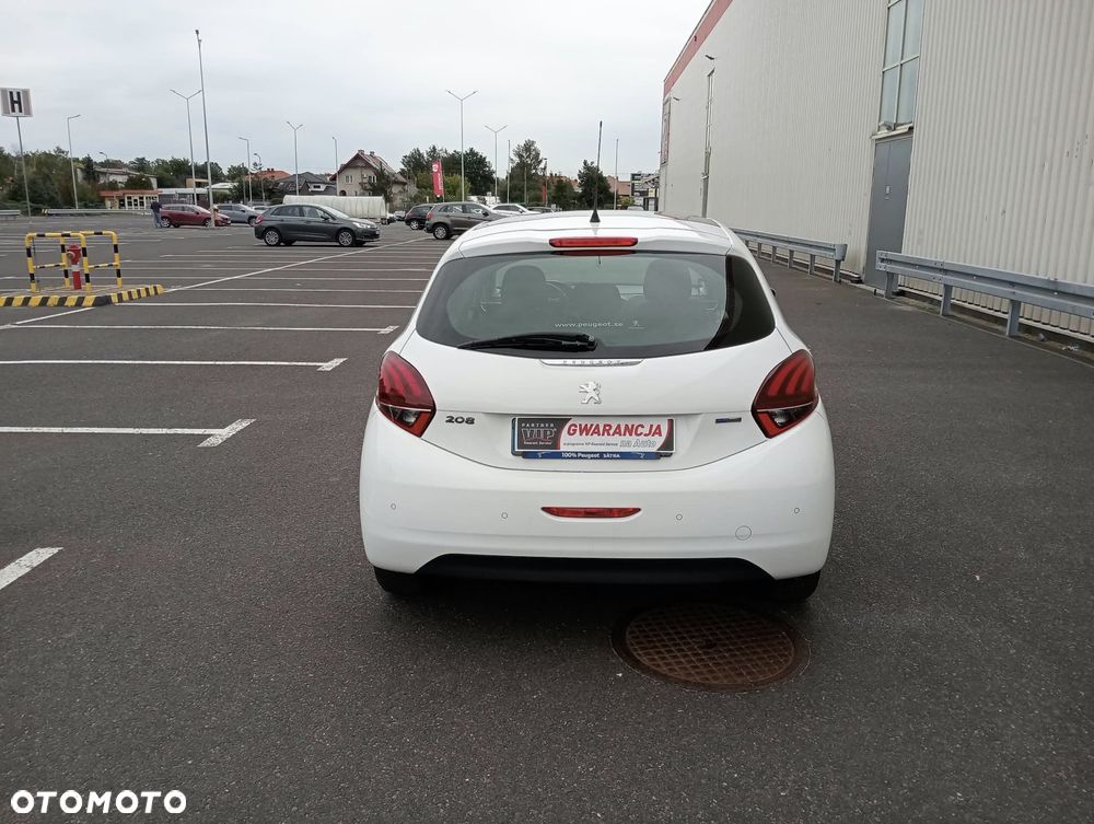 Peugeot 208 2017 photo 4
