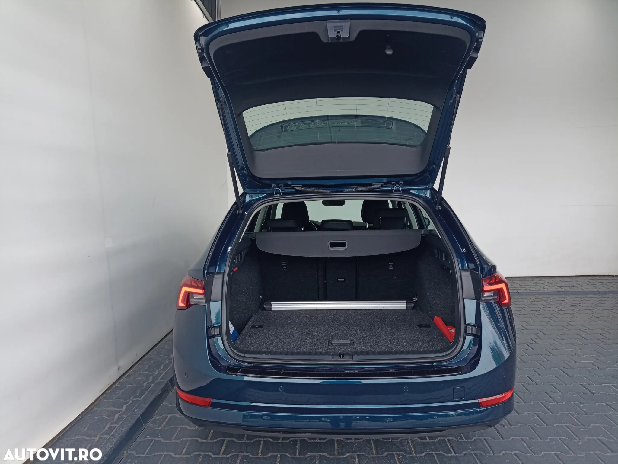Skoda Octavia Combi 2.0 TDI DSG Ambition - 31