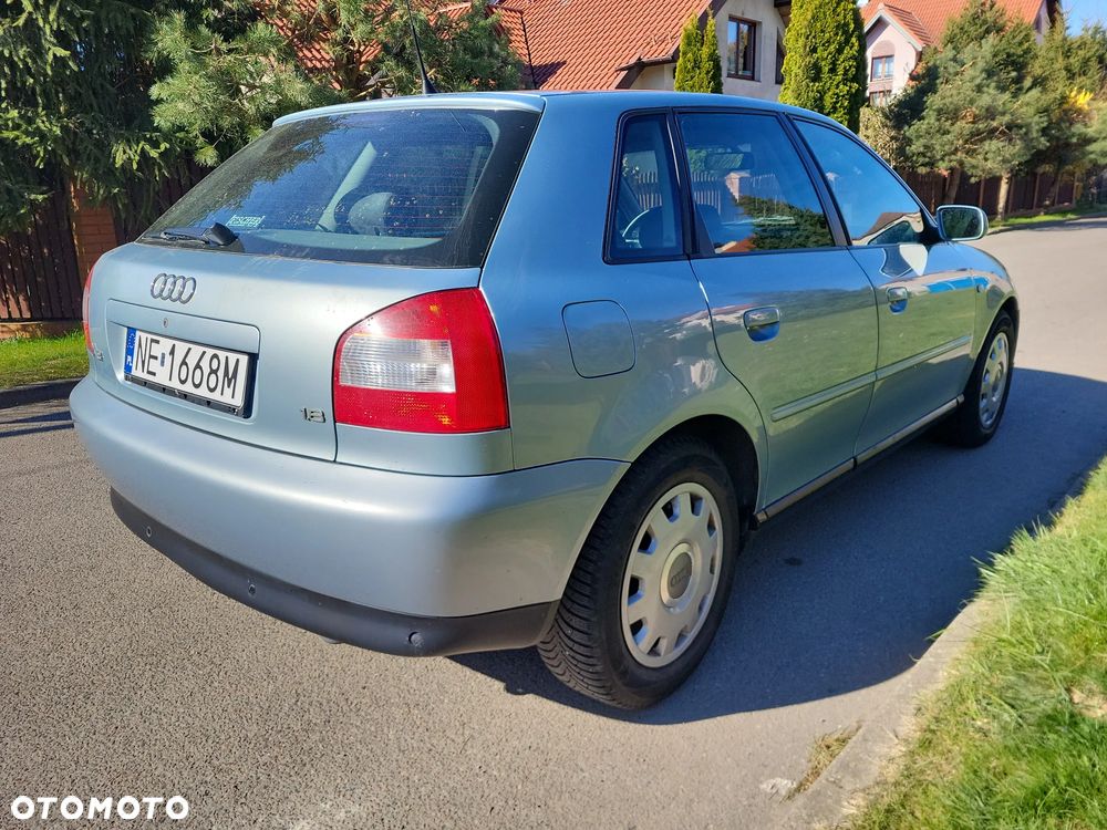 Audi A3 Sportback 1.8 Attraction - 11