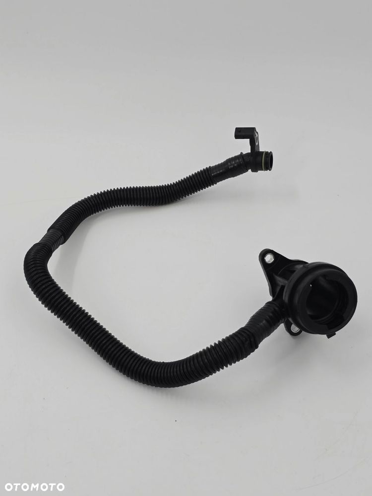 NOWY ORYGINALNY WĄŻ PRZEWÓD WLEWU OLEJU MERCEDES M260 2.0T A2600104900