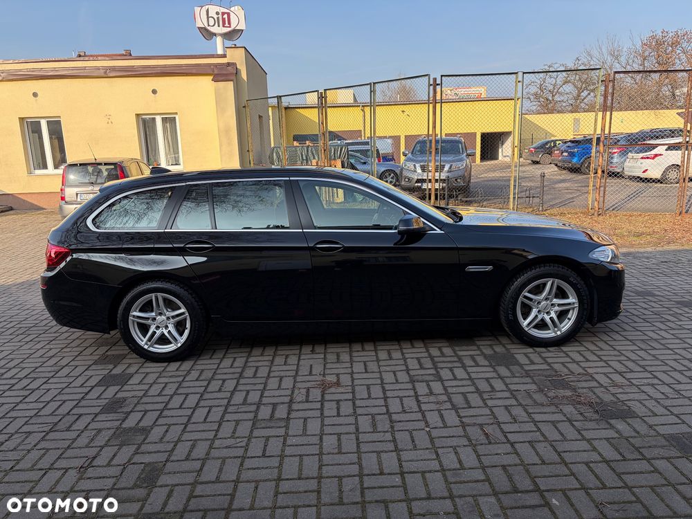 BMW Seria 5 520d xDrive - 4