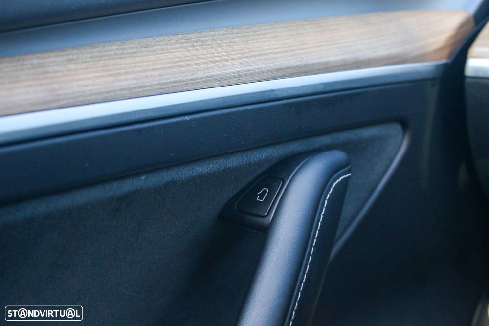 Tesla Model 3 Long Range AWD Dual Motor - 41