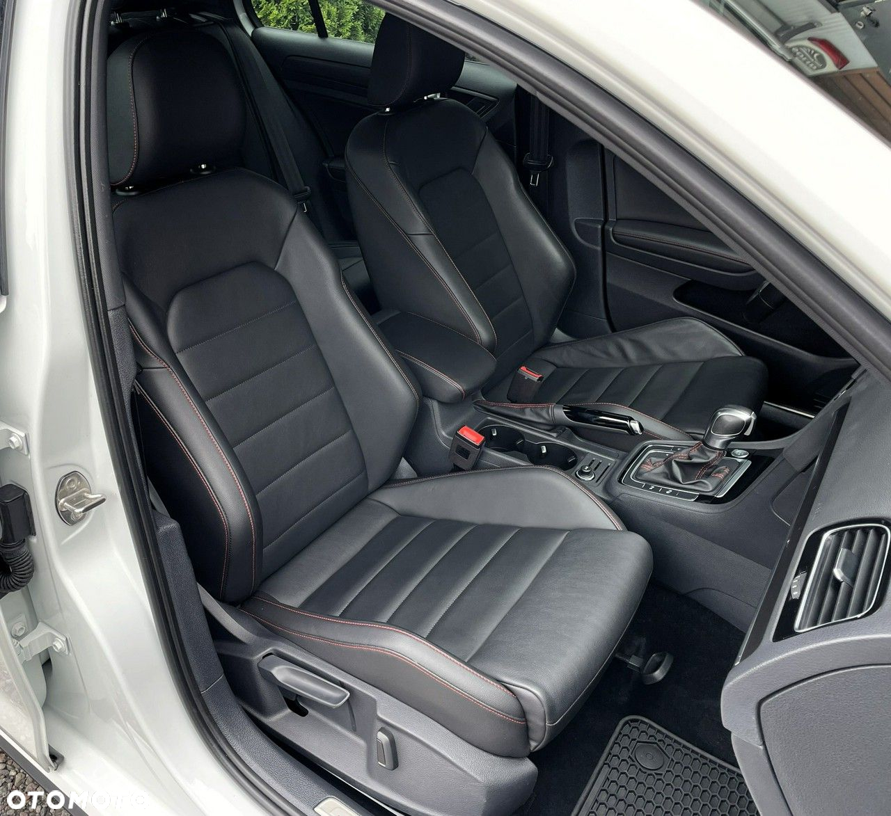 Volkswagen Golf GTI 2.0 TSI OPF DSG Performance - 31