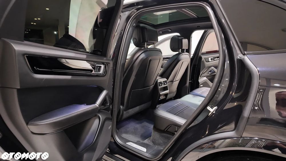 Porsche Cayenne S - 29
