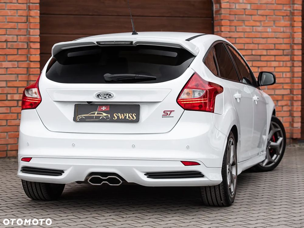 Ford Focus 2.0 EcoBoost ST - 12