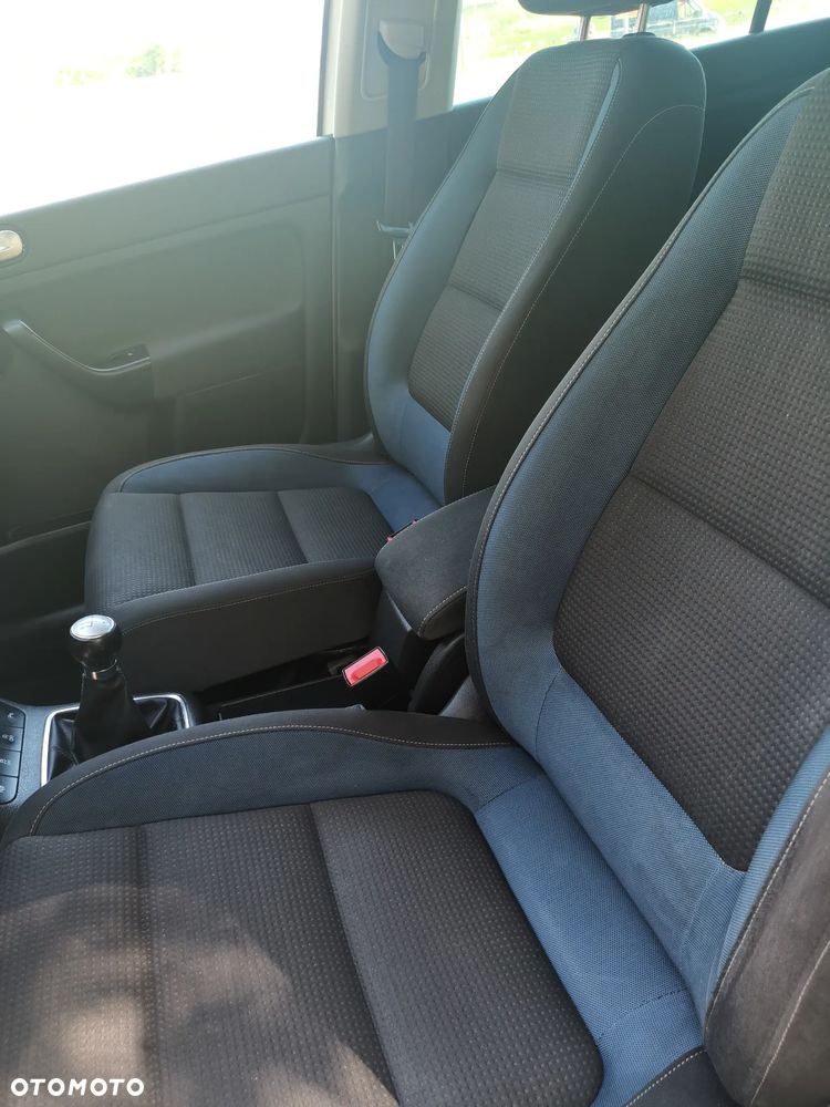 Volkswagen Golf Plus - 18