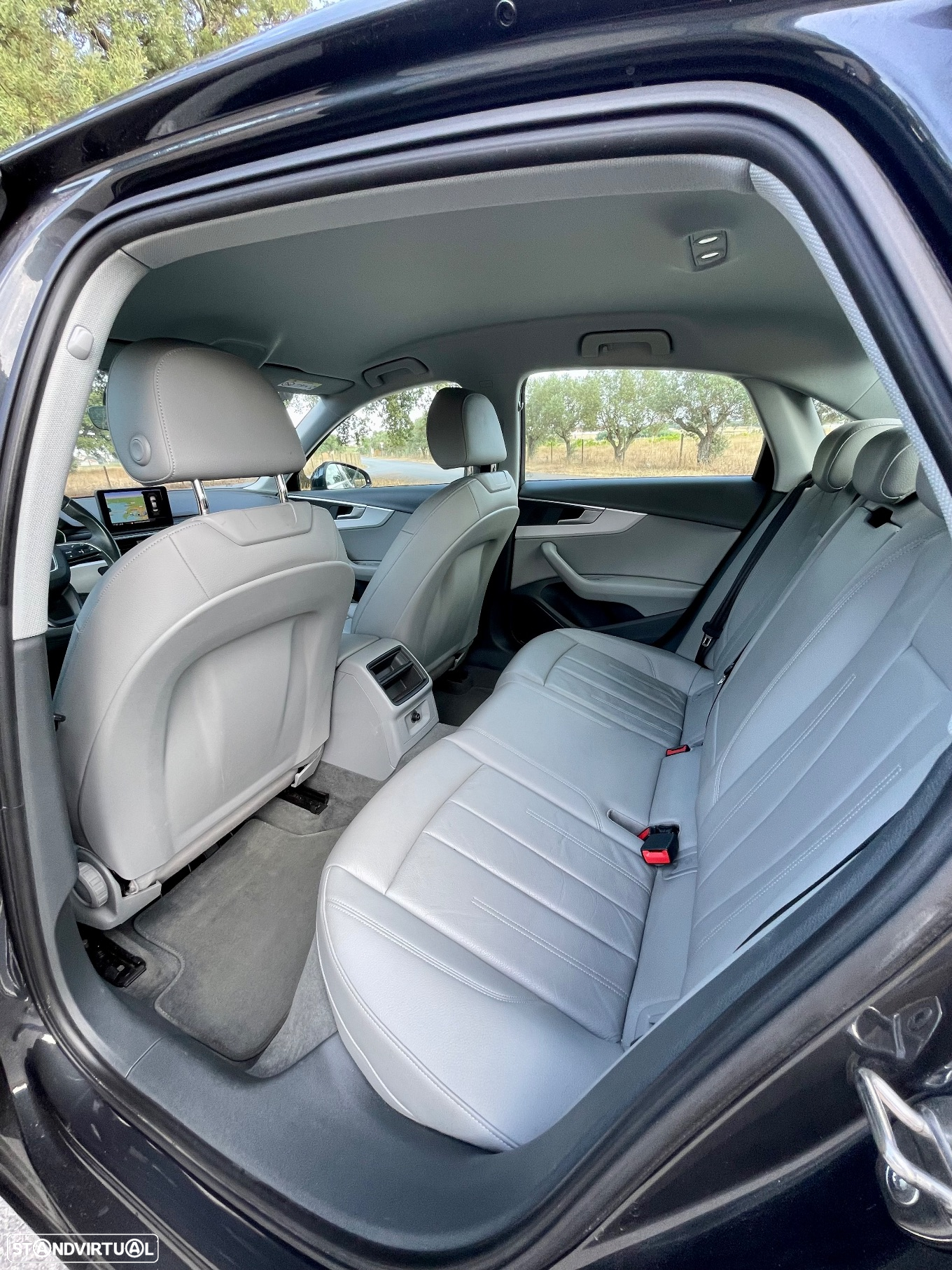 Audi A4 30 TDI S tronic design - 21