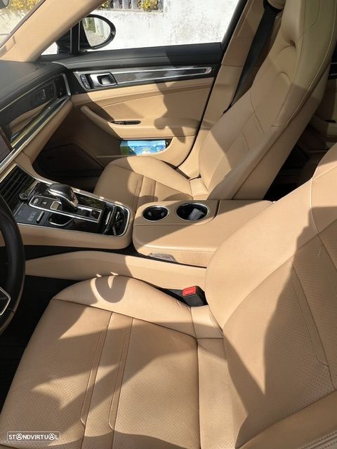 Porsche Panamera 4 S - 7
