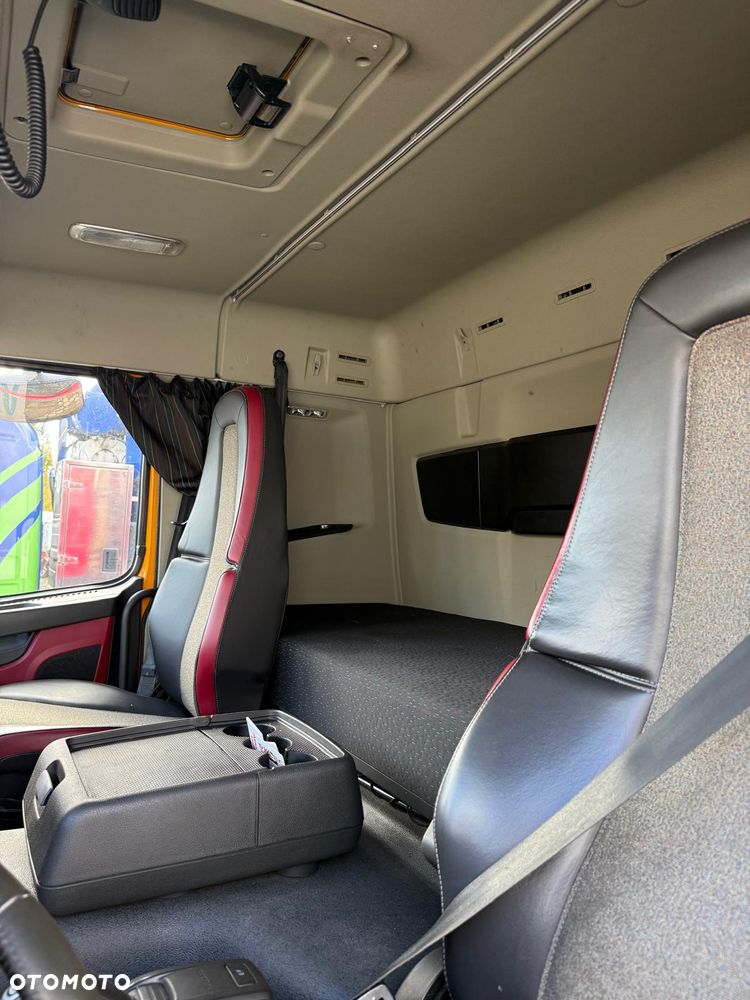 Volvo FMX 370 Wywrotka S1 Hydro-klapa z wstrząsem euro6 1 łóżko - 20