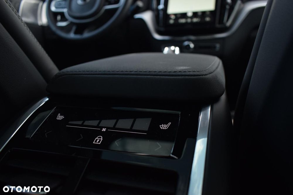 Volvo XC 60 - 21