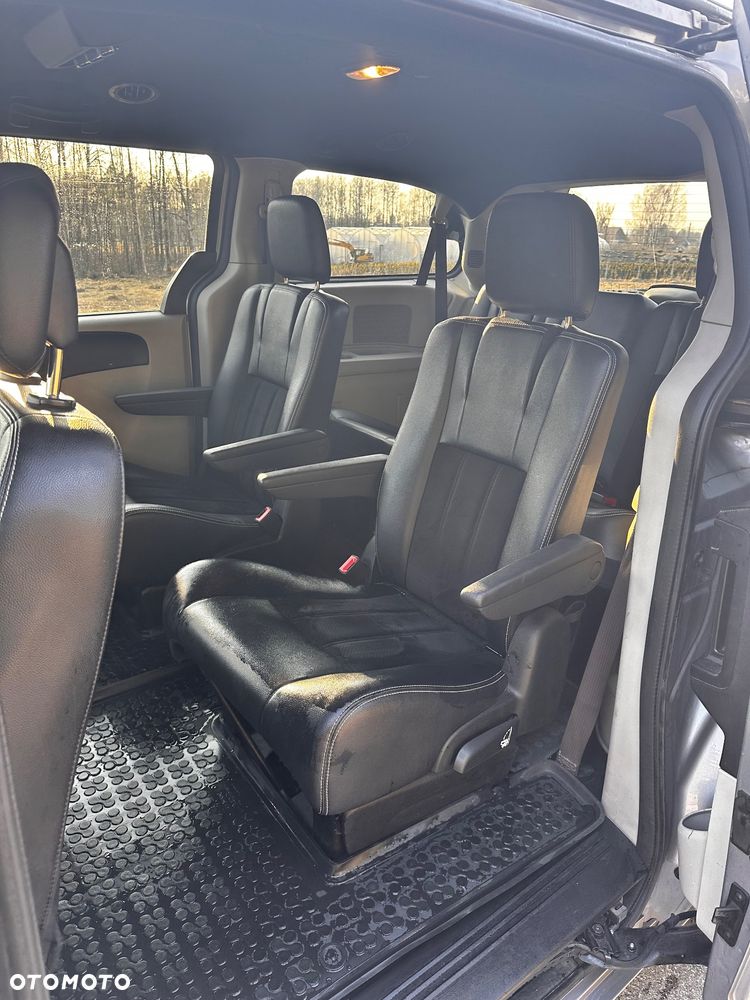Dodge Grand Caravan 3.6 R/T - 12