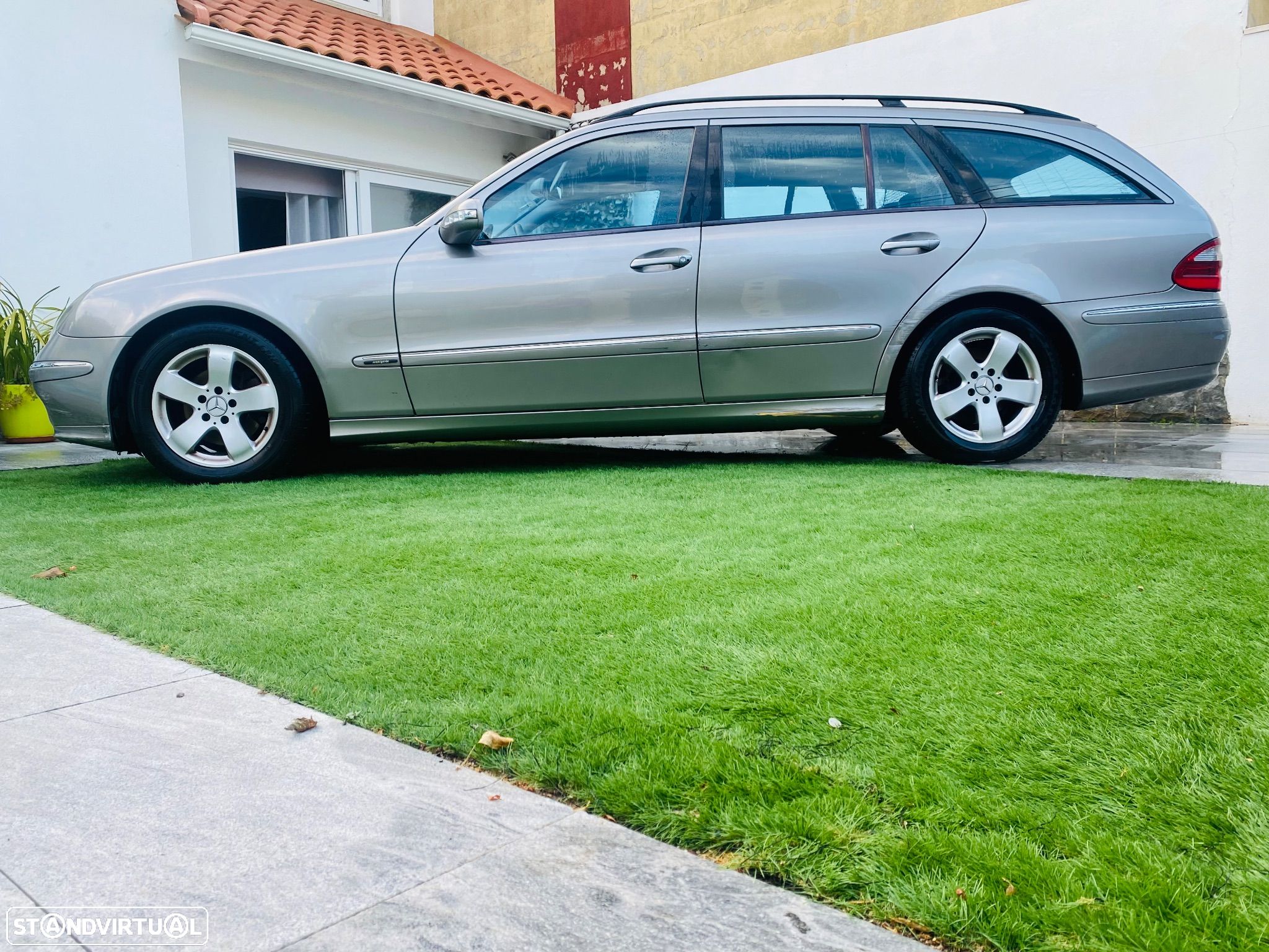 Mercedes-Benz E 220 CDi Avantgarde - 1