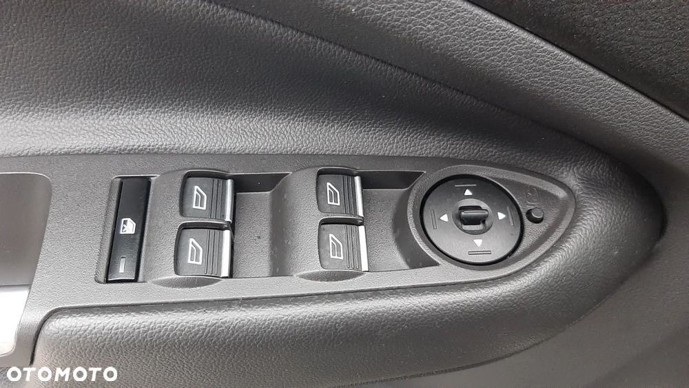 Ford Kuga 1.5 EcoBoost 2x4 Trend - 10