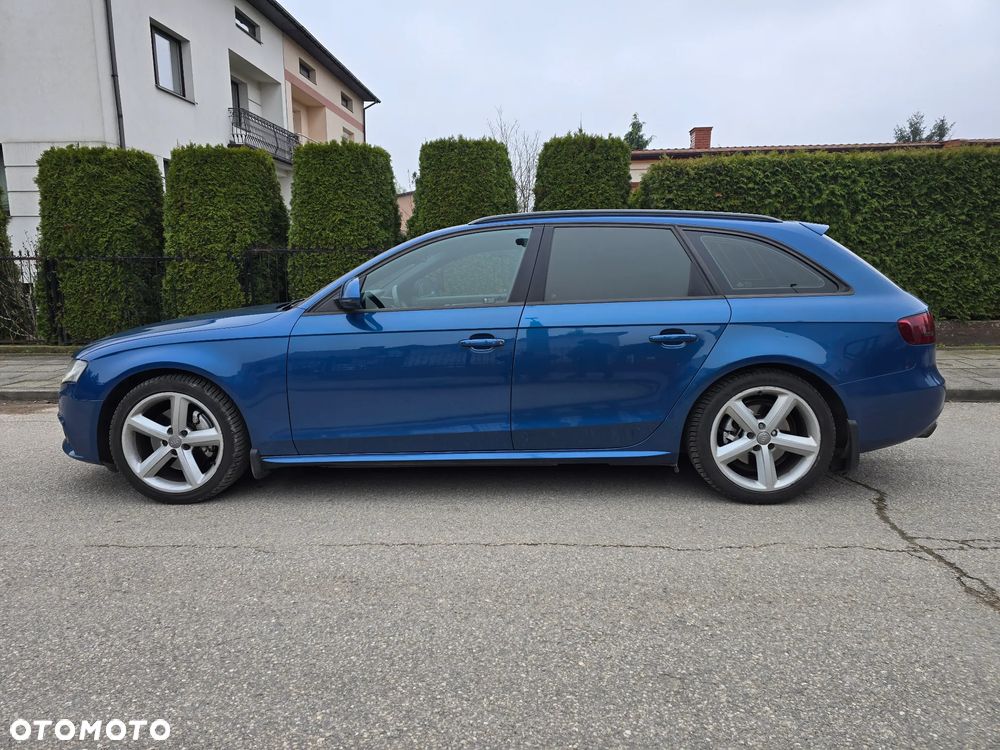 Audi A4 Avant - 32