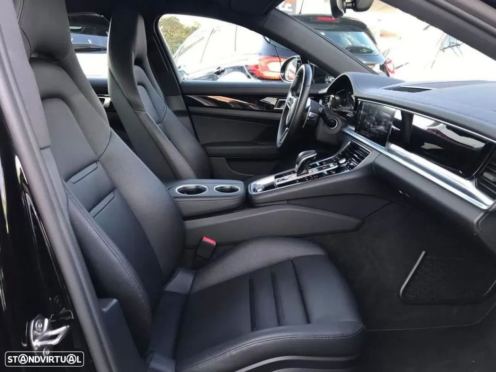 Porsche Panamera 4 S - 26