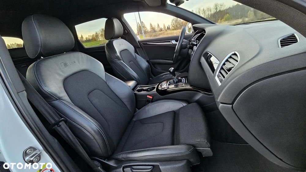 Audi A4 Avant 2.0 TDI DPF clean diesel S line Sportpaket - 26