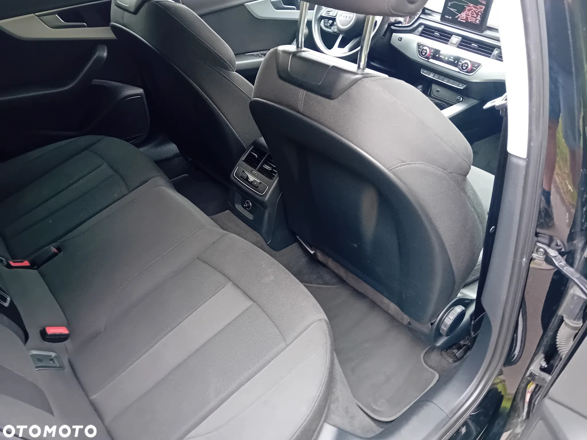 Audi A4 Avant 40 TDI quattro S tronic S line - 12