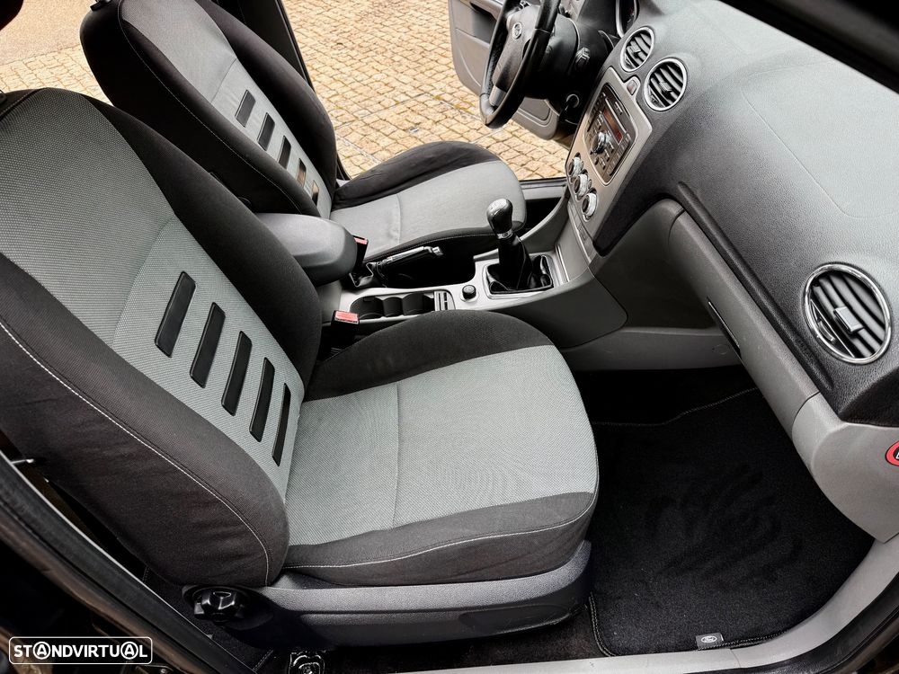 Ford Focus 1.6 TDCi Titanium - 23
