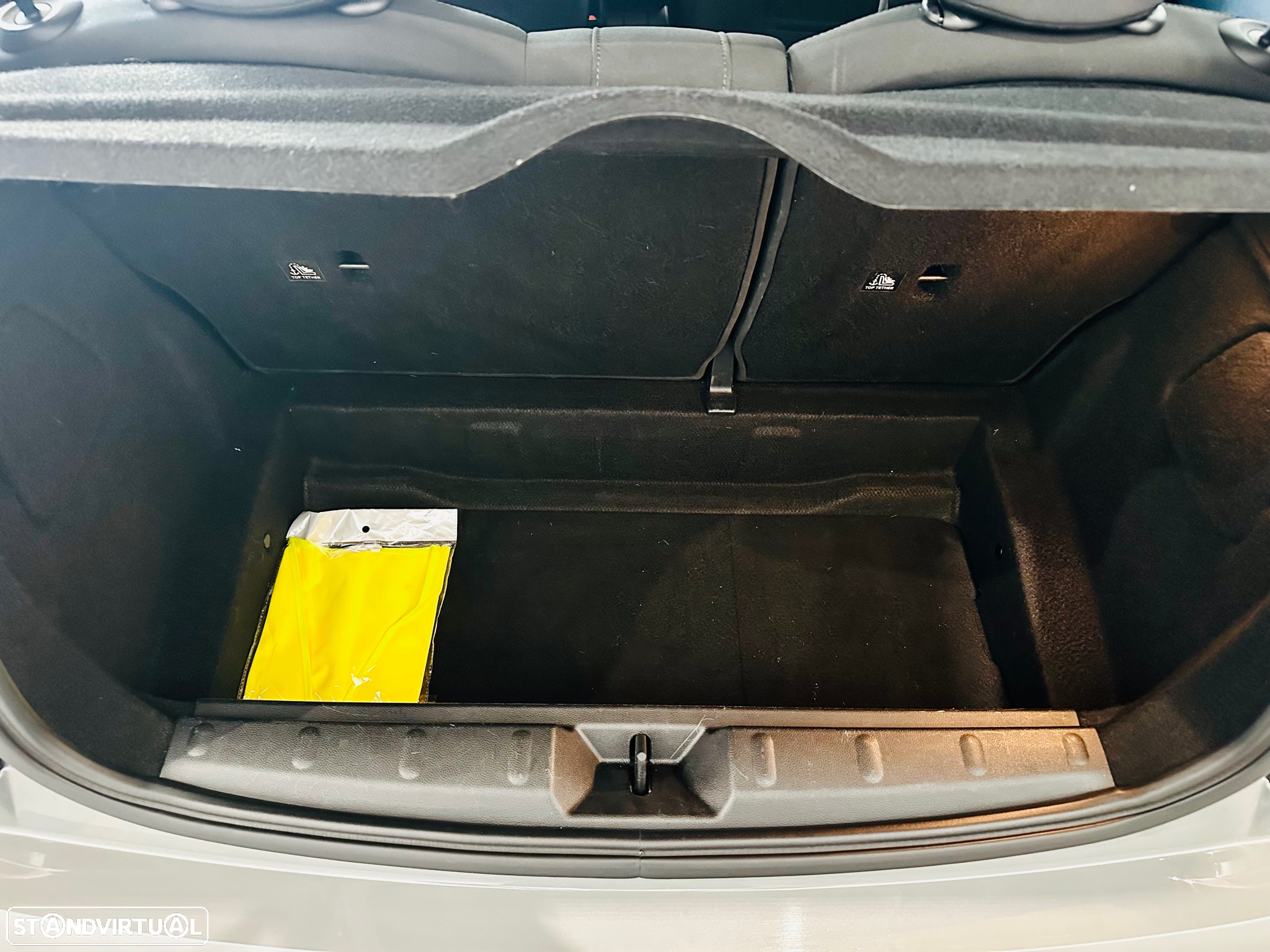MINI 3 Portas Cooper Aut. JCW - 23