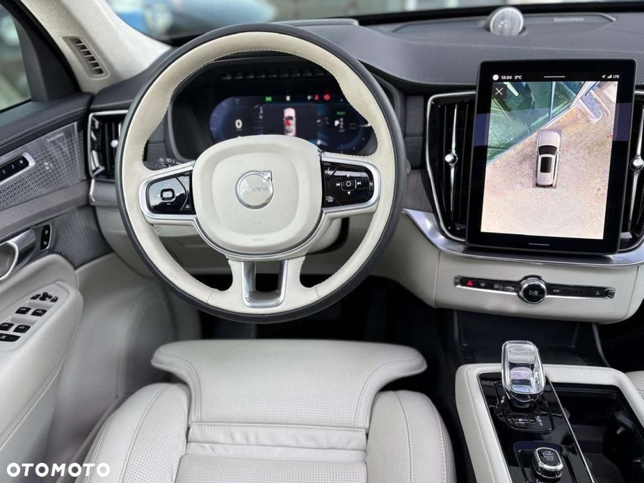 Volvo XC 90 - 8