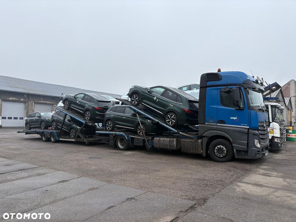 Mercedes-Benz ACTROS - 18