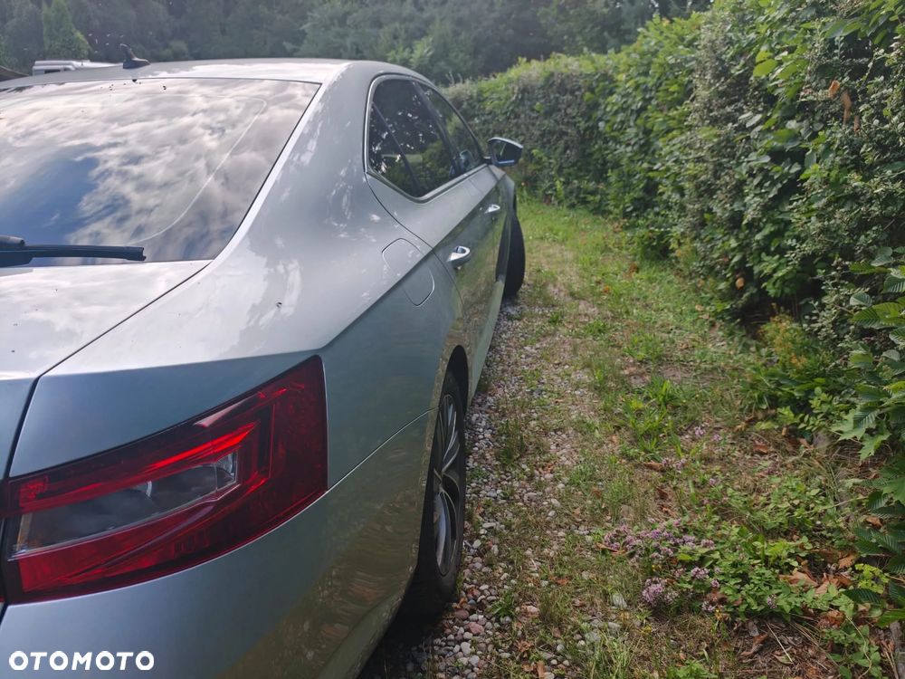 Skoda Superb 2.0 TDI Ambition - 5