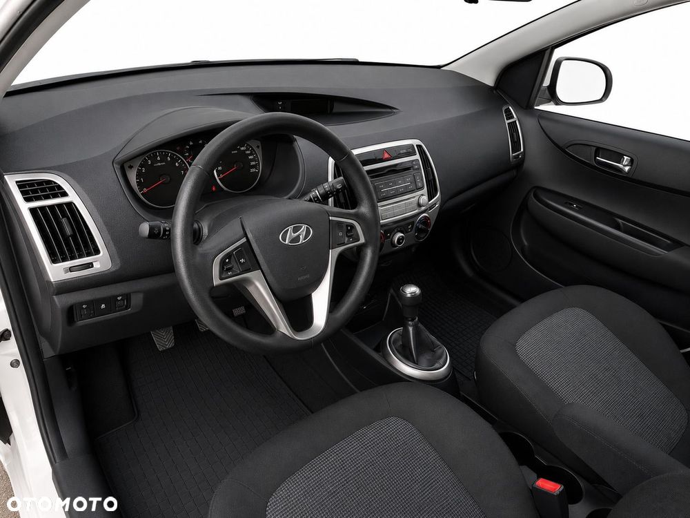 Hyundai i20 - 11