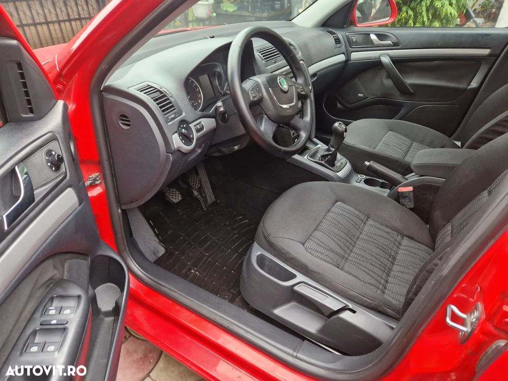 Skoda Octavia Combi 1.6 TDI Elegance - 8